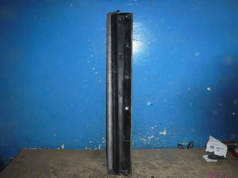 Абсорбер бампера передний Lexus LX