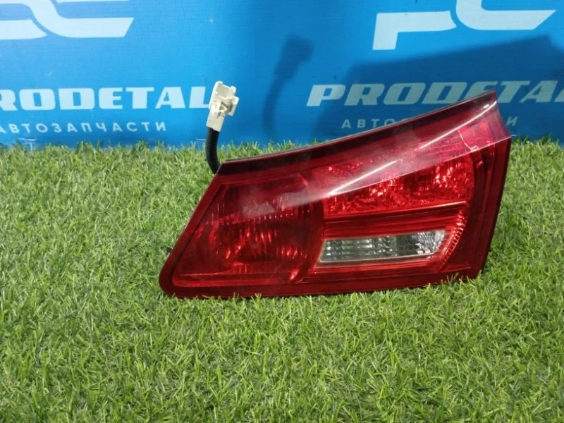 Фонарь внутренний задний правый Lexus IS250 СЕДАН