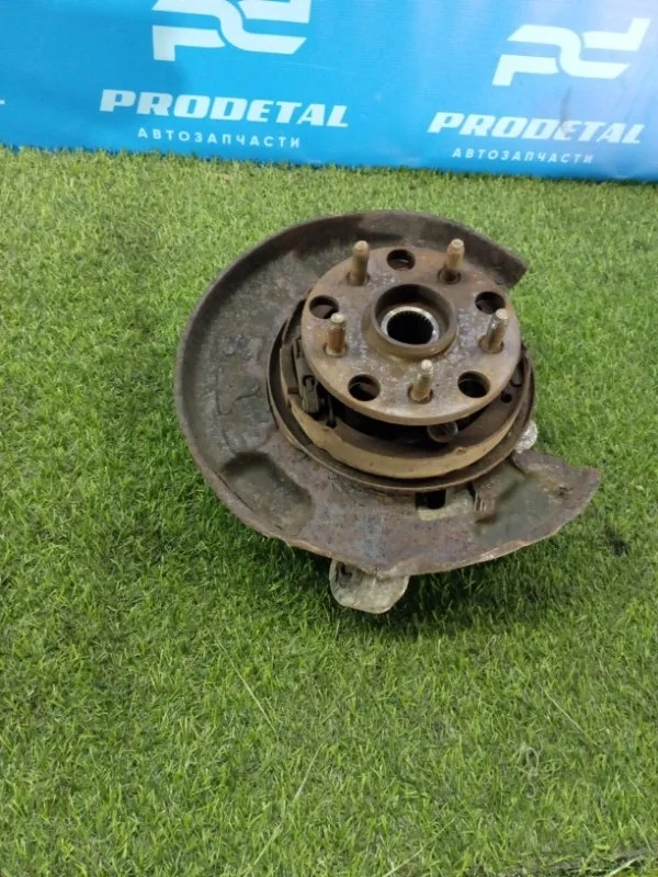 Кулак поворотный задний левый Lexus IS250 СЕДАН