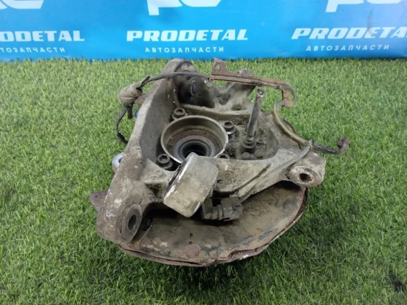 Кулак поворотный задний правый Lexus IS250 СЕДАН