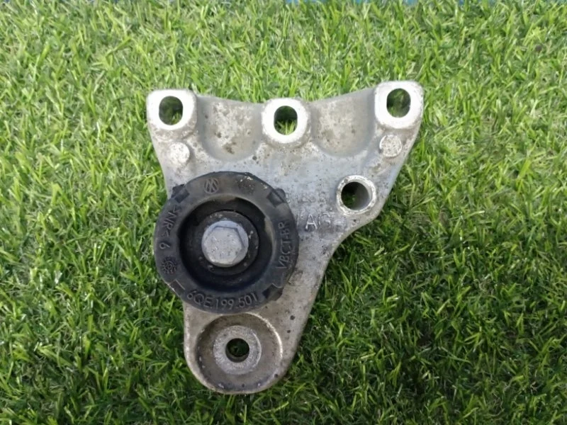 Кронштейн двигателя Volkswagen Polo SEDRUS 2011+