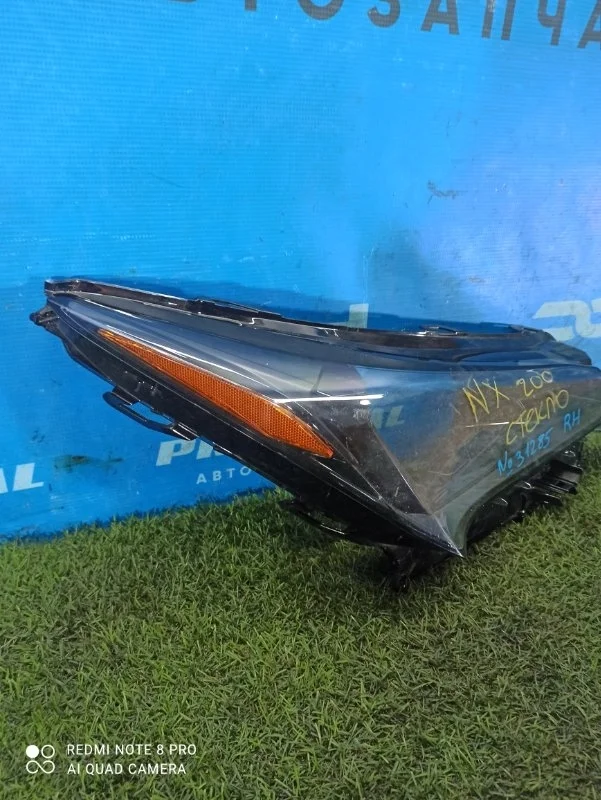 Стекло фары правое Lexus NX