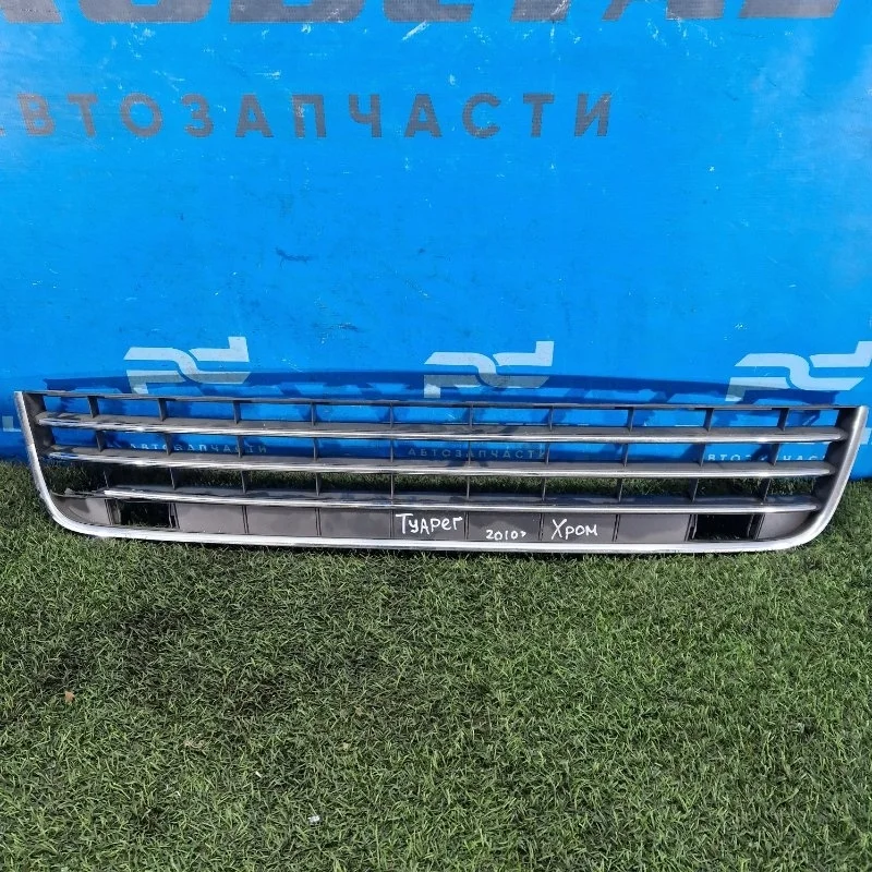 Решетка в бампер Volkswagen Touareg
