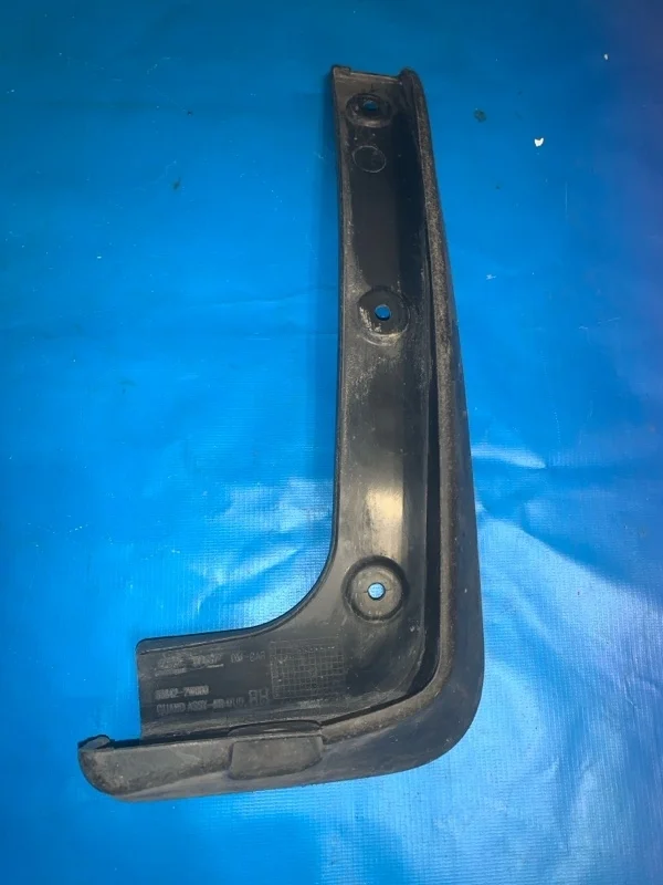 Брызговик задний правый Hyundai Santa Fe 2012-2019