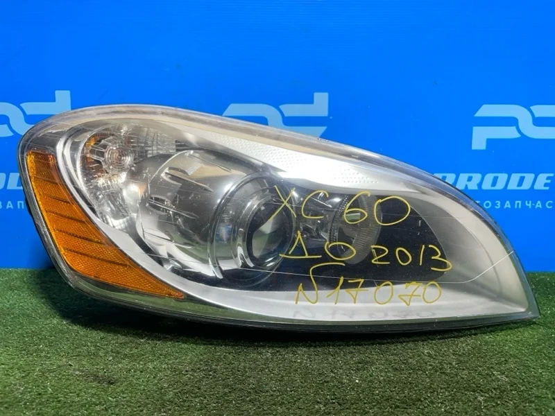 Фара передняя правая Volvo XC60