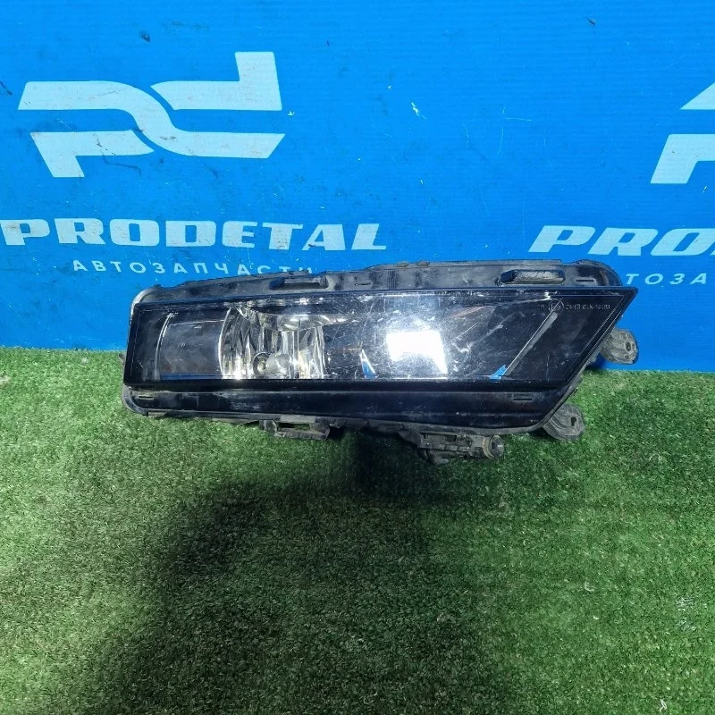 Фара противотуманная передняя правая Skoda Octavia