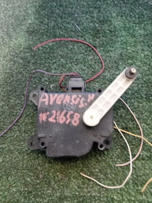 Моторчик отопителя Toyota Avensis 2 2003-2008