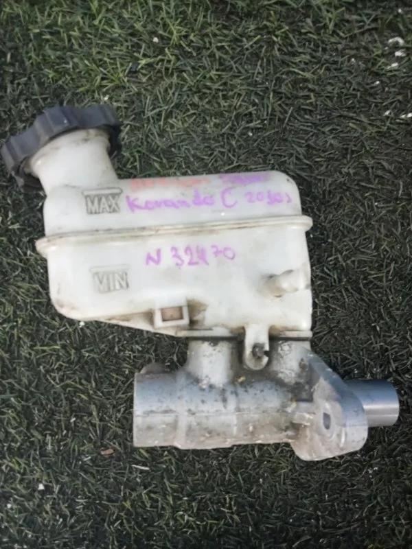 Цилиндр тормозной главный Ssang Yong