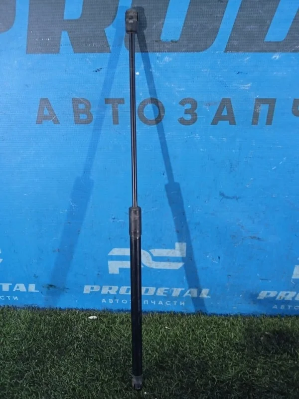 Амортизатор капота Renault Duster 2010-2015