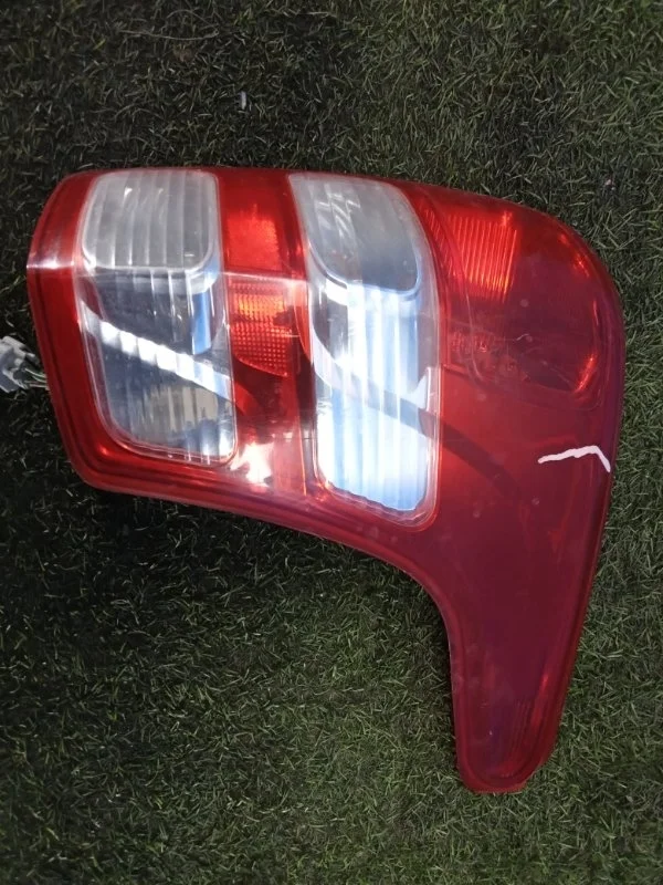 Фонарь задний правый Mitsubishi L200 KK 2015+