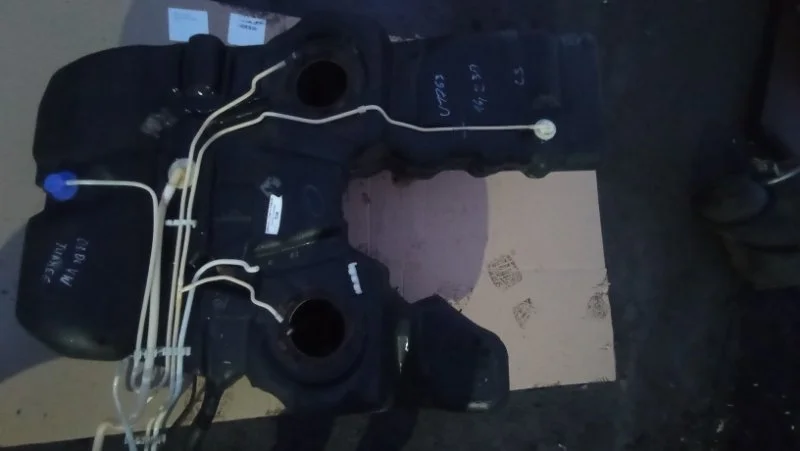 Бак топливный Volkswagen Touareg 2002-2010