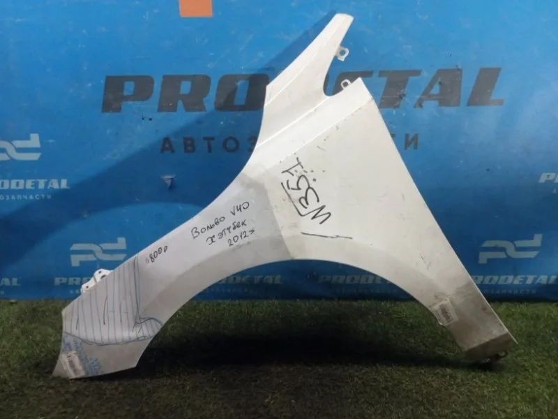 Крыло переднее левое Volvo V40 2012-2019