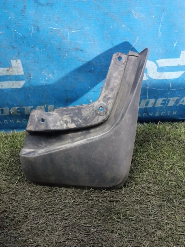 Брызговик задний правый Volvo XC90 2002-2015