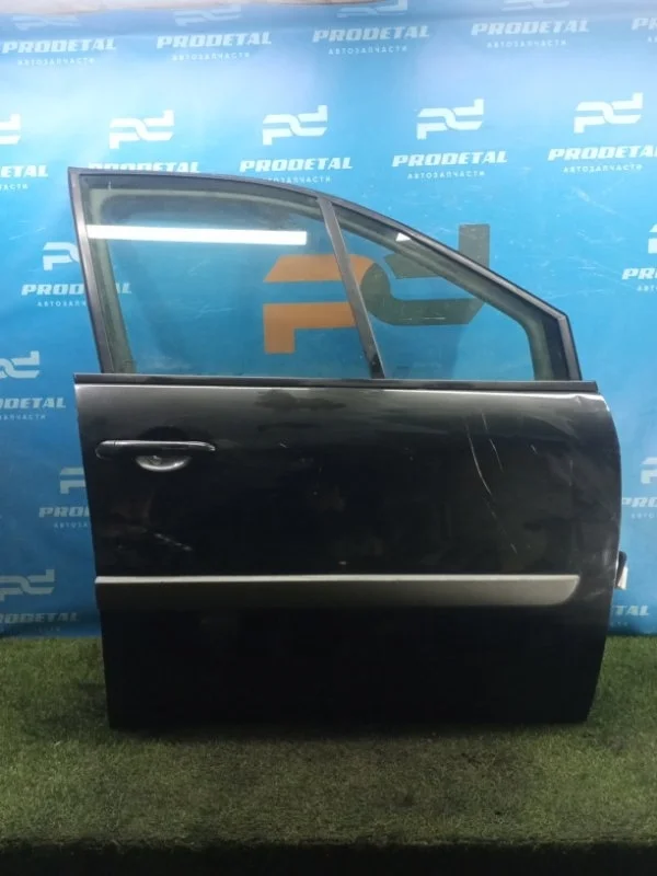 Дверь передняя правая Renault Scenic 2 2003-2009