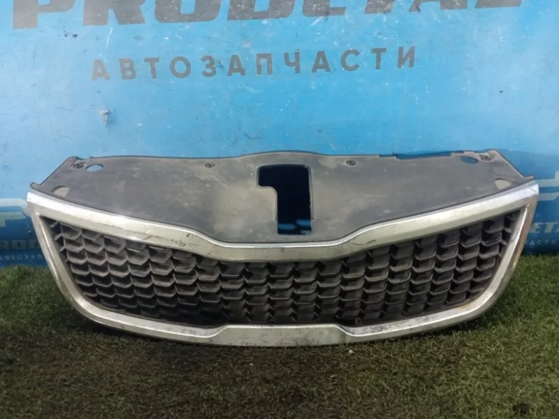 Решетка радиатора Kia Rio СЕДАН G4FC 2011-2017