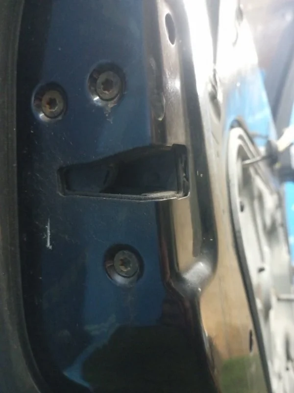 Замок двери задний левый Ford Focus 2 QQDB