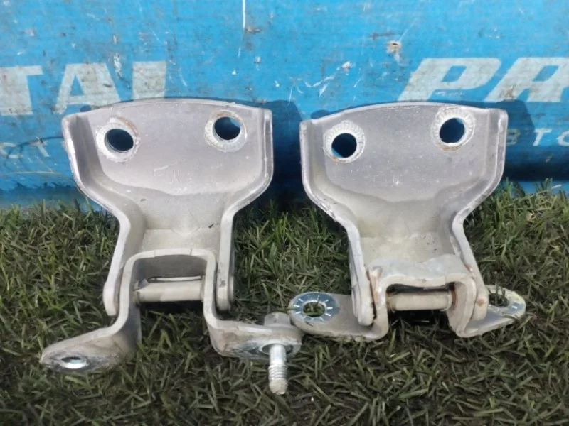 Петля двери передняя правая Chevrolet Aveo T250