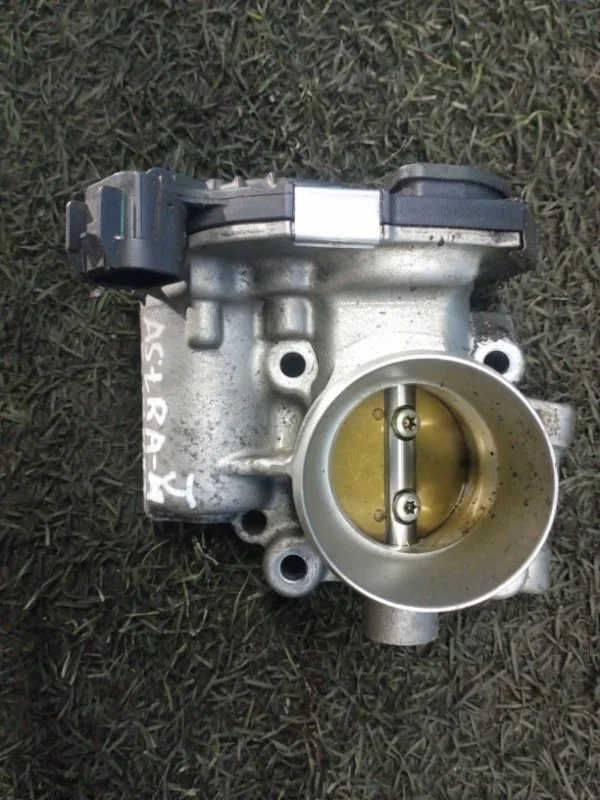 Заслонка дроссельная электрическая Opel Astra J