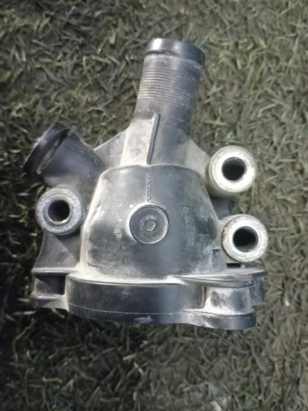 Корпус термостата Volvo S80 2004-2012