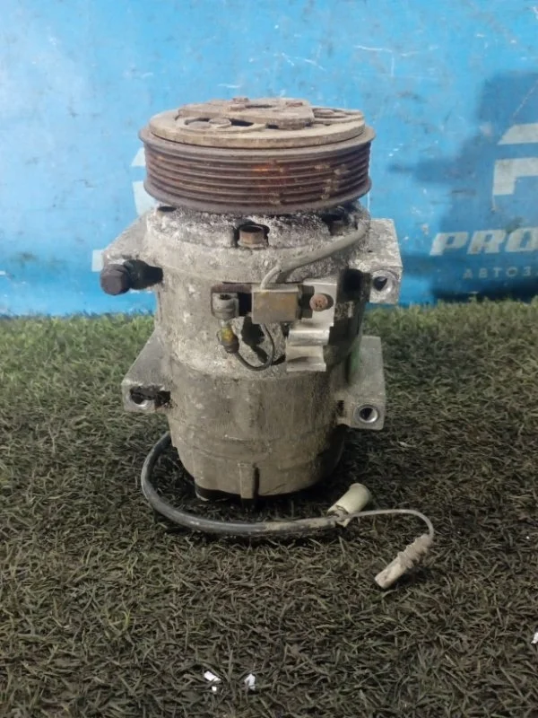 Компрессор кондиционера Volvo XC90 2002-2015