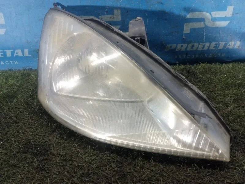 Фара передняя правая Ford Focus 1998-2005