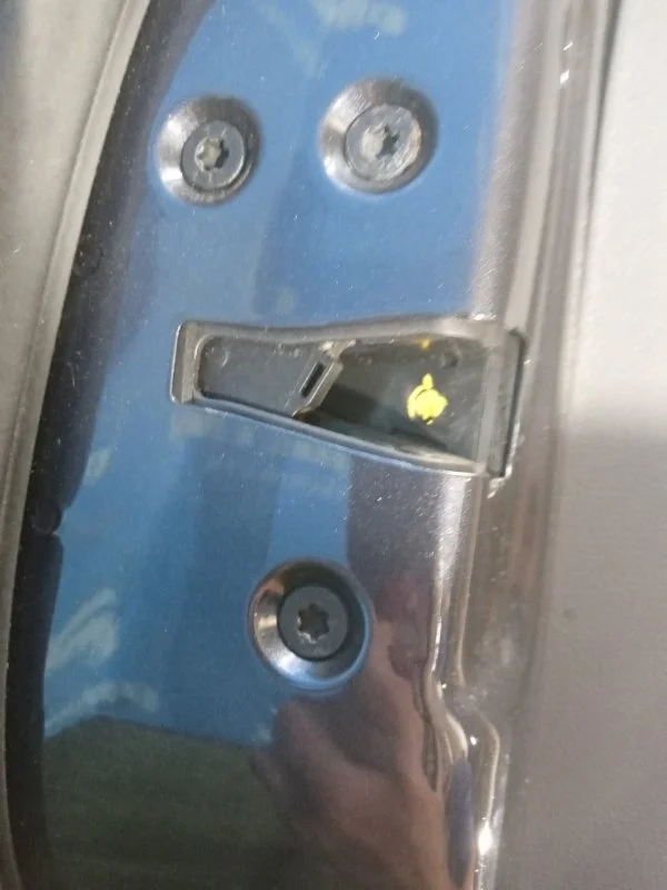 Замок двери задний левый Ford Focus 2 QQDB