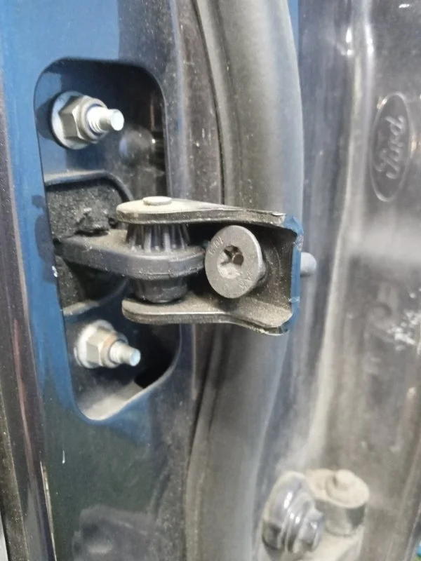 Ограничитель двери задний левый Ford Focus 2 QQDB