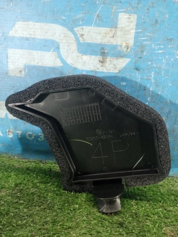 Пыльник (кузов внутри) передний правый Toyota RAV4