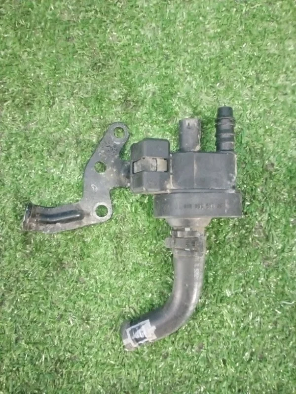 Клапан вентиляции топливного бака Volkswagen