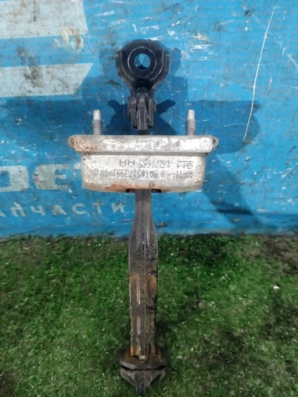 Ограничитель двери передний правый Opel Astra J