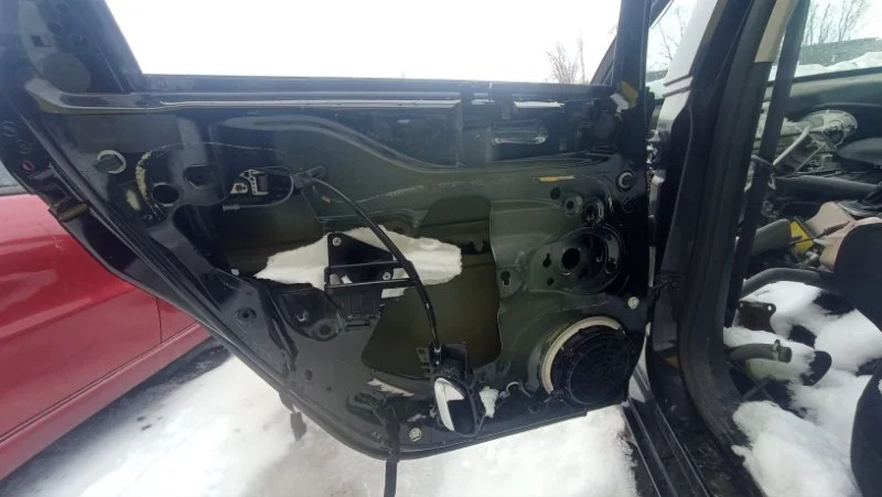 Моторчик стеклоподъемника задний левый Citroen C4