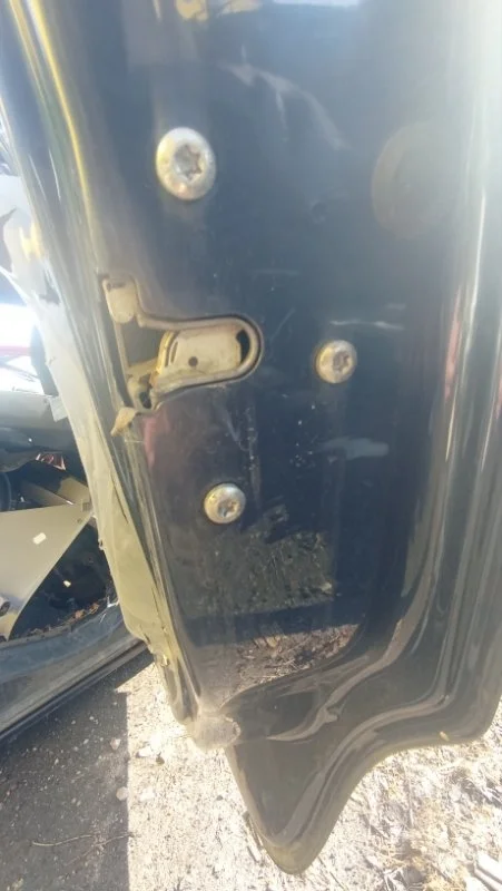 Замок двери задний правый Opel Corsa D 2006-2015