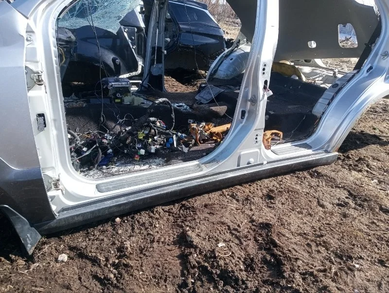 Порог со стойкой левый Kia Sorento 2002-2009