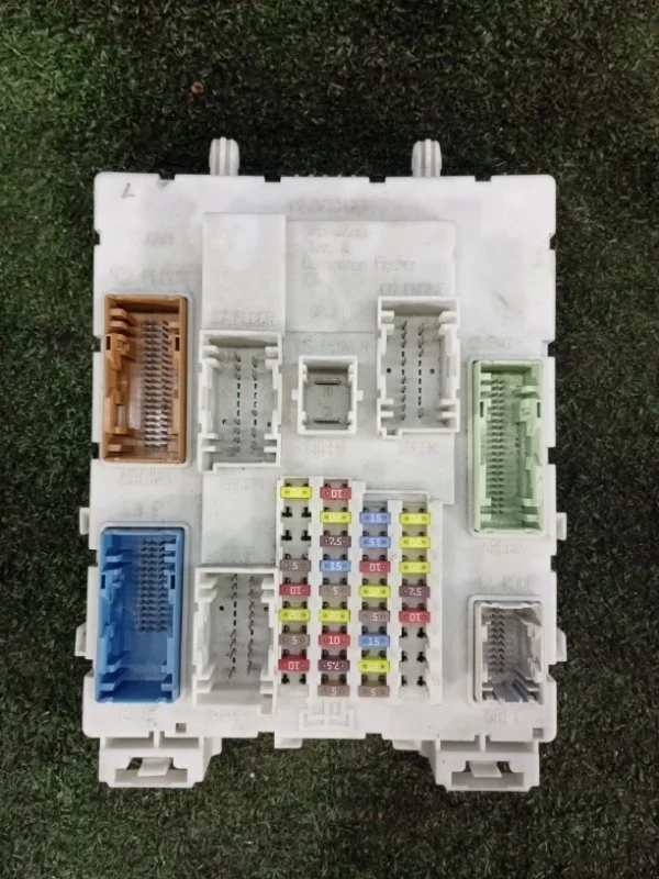 Блок предохранителей Ford Focus 3 2011-2019