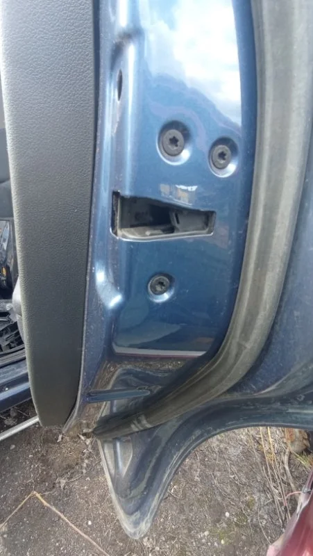 Замок двери задний правый Ford Focus 2 СЕДАН QQDB