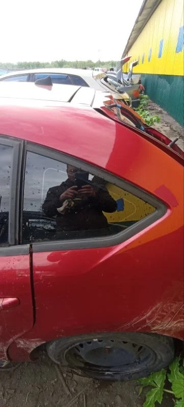 Стекло кузовное глухое заднее левое Citroen C4