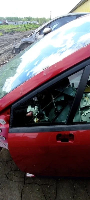 Форточка двери передняя левая Citroen C4 NFUPSA