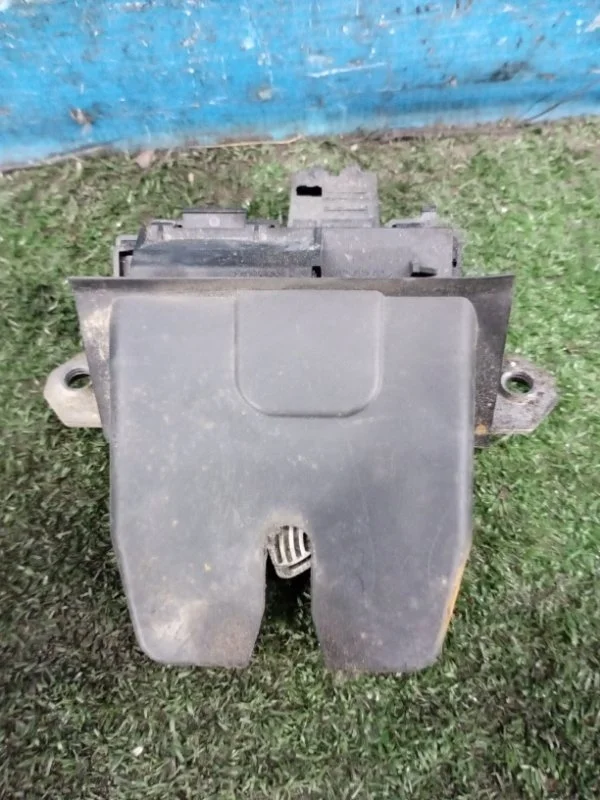 Замок багажника Ford Mondeo 4 СЕДАН SEBA 2007-2015