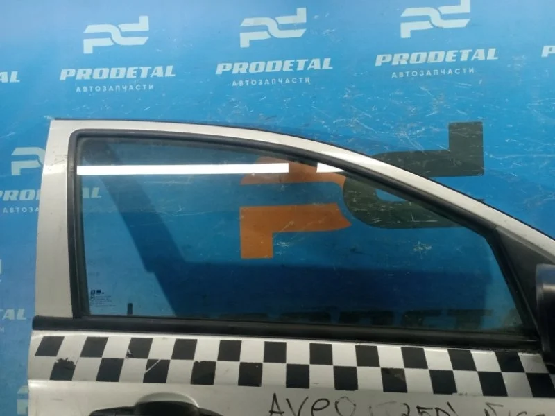 Стекло двери переднее правое Chevrolet Aveo T250