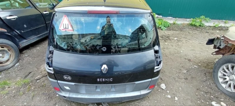 Дверь багажника со стеклом Renault Scenic 2