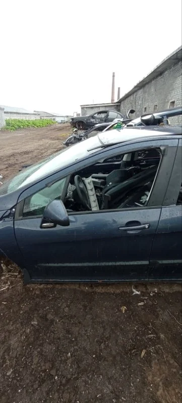 Дверь передняя левая Peugeot 308 1.6 16V EP6CDT