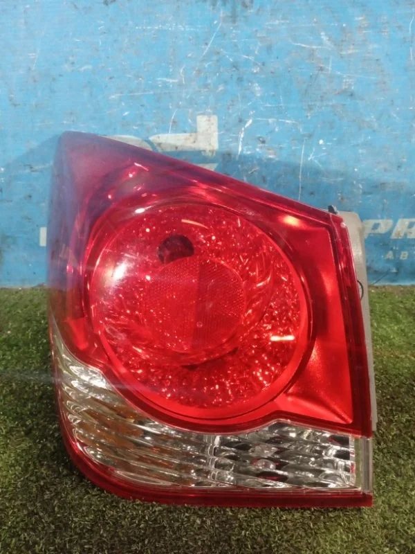 Фонарь наружный задний левый Chevrolet Cruze 1.6