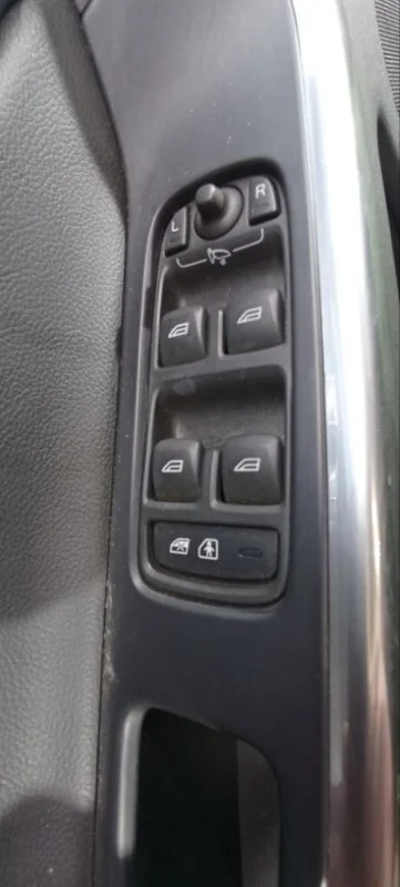 Блок стеклоподъемников передний левый Volvo XC60