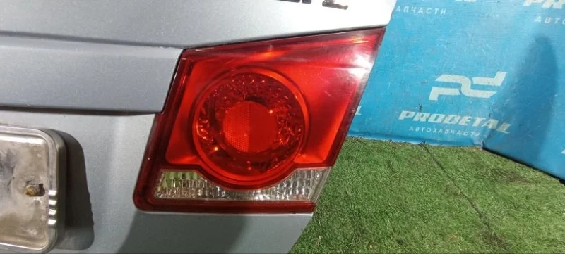 Фонарь внутренний задний правый Chevrolet Cruze
