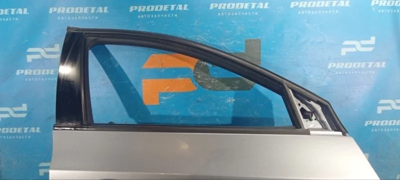 Стекло двери переднее правое Chevrolet Cruze 1.6