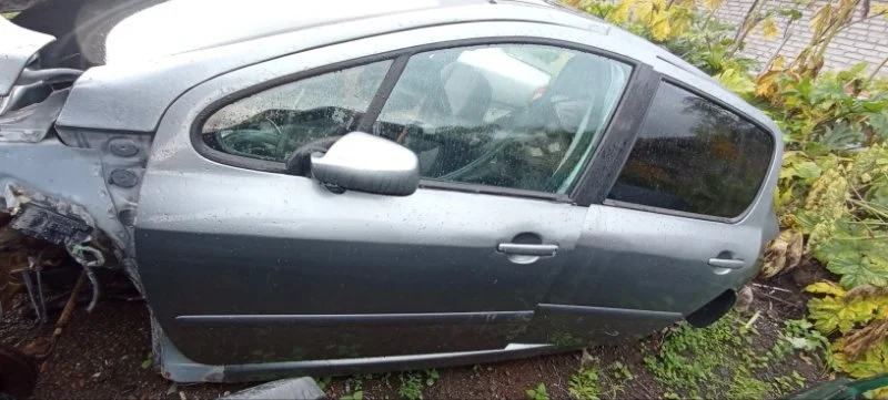 Дверь передняя левая Peugeot 307 2001-2008