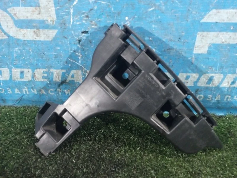 Кронштейн бампера задний правый Volvo XC60