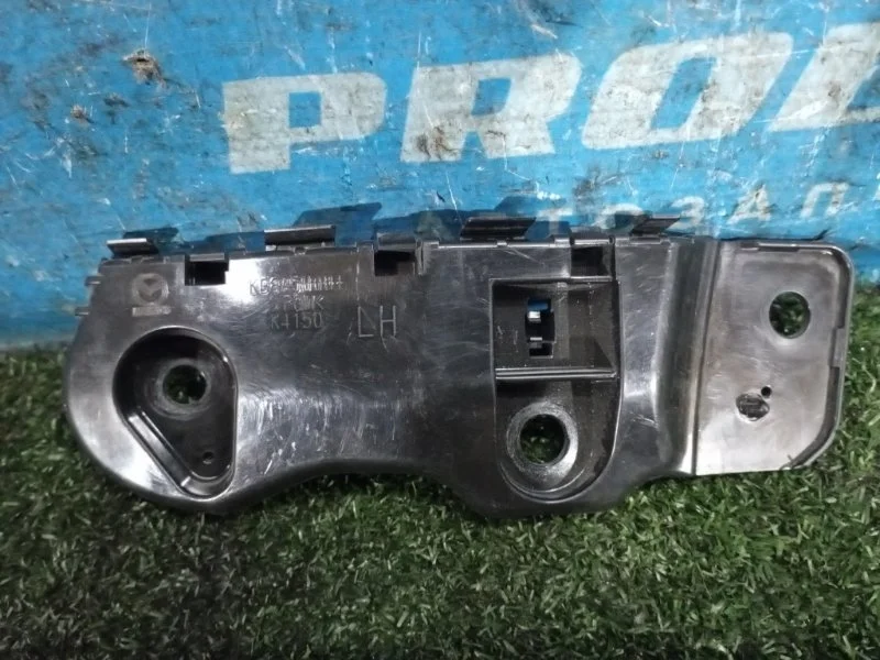 Кронштейн бампера передний левый Mazda CX-5 KF