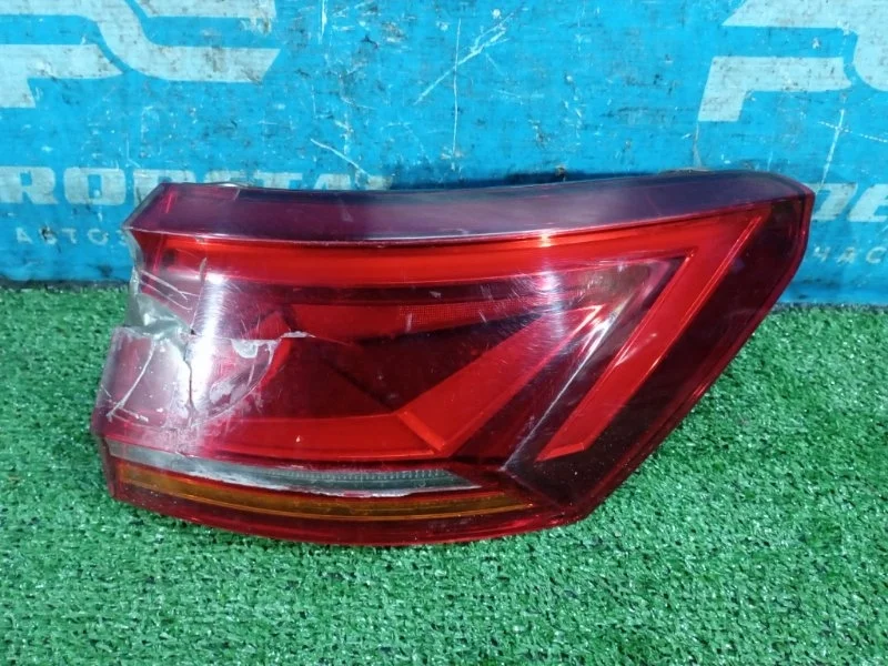Фонарь наружный задний правый Volkswagen Touareg