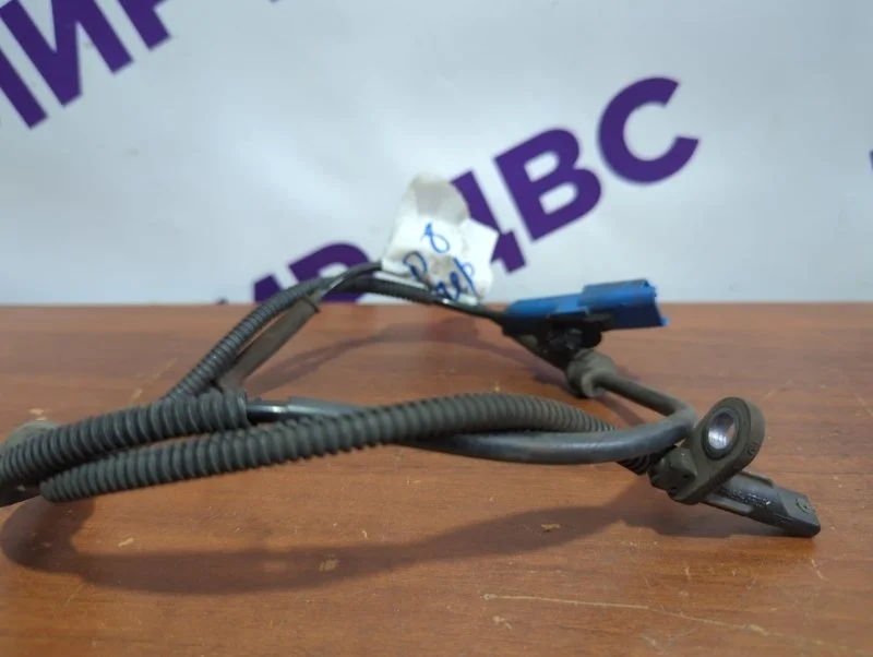 Датчик ABS передний Peugeot 208 1 1.2 2014